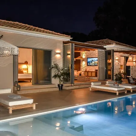 Pinewood By Mandraki Village Villa Koukounaries
